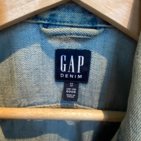 The Gap Jean Jacket - Picture 5 of 5